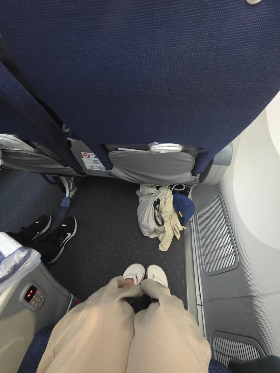 Bài đánh giá) ▶️✍️Phải lòng Air Premia- Air Premia Wide Premium