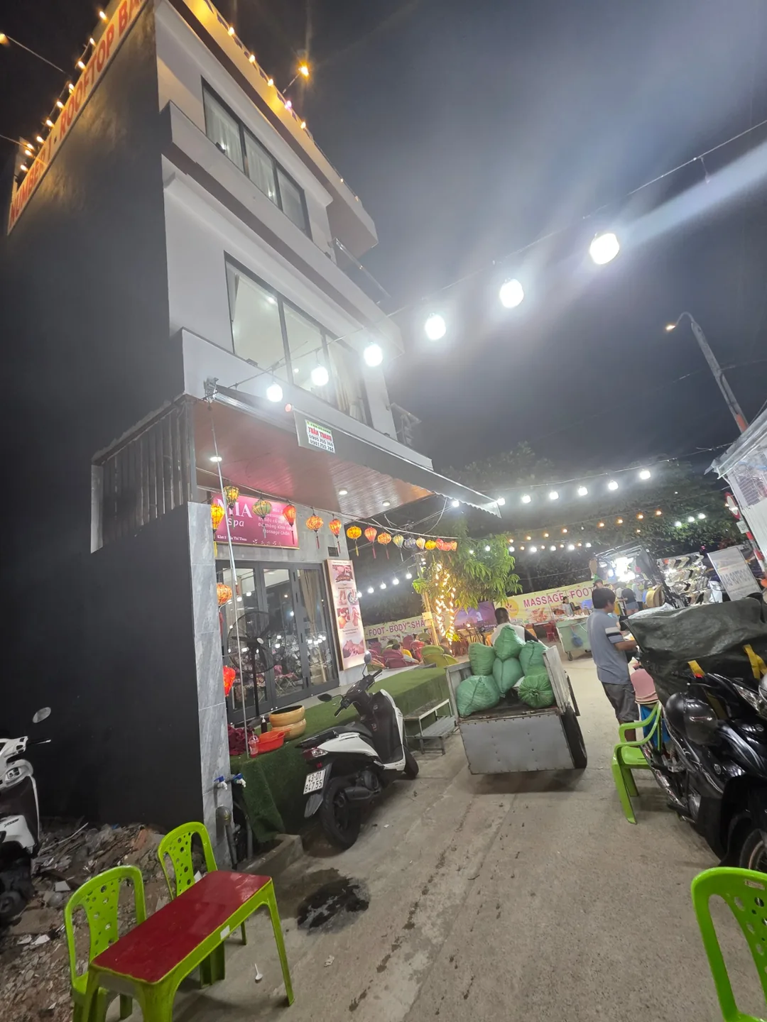 Review) ▶️✍️ Chợ đêm Sơn Trà và massage chân local ở chợ đêm