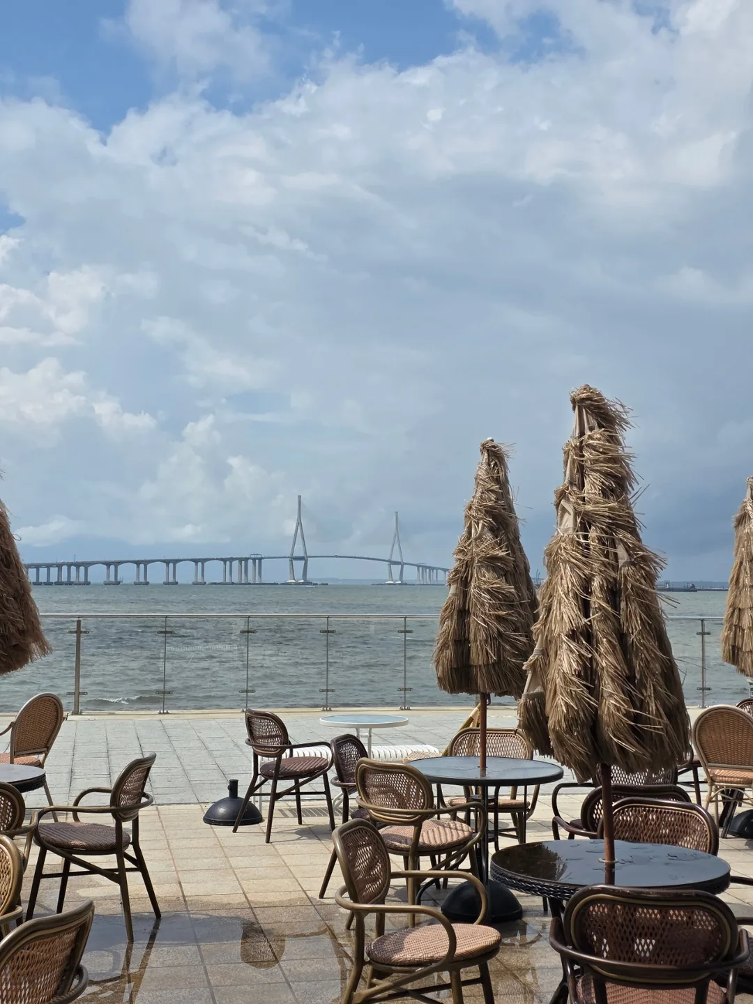 Du lịch) Songdo Long Beach Coffee & Bread