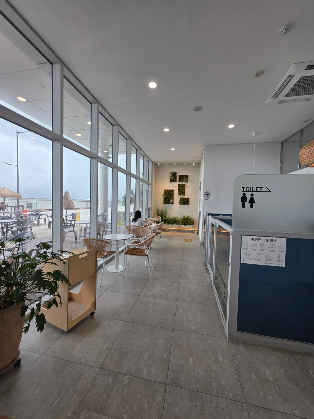 Du lịch) Songdo Long Beach Coffee & Bread