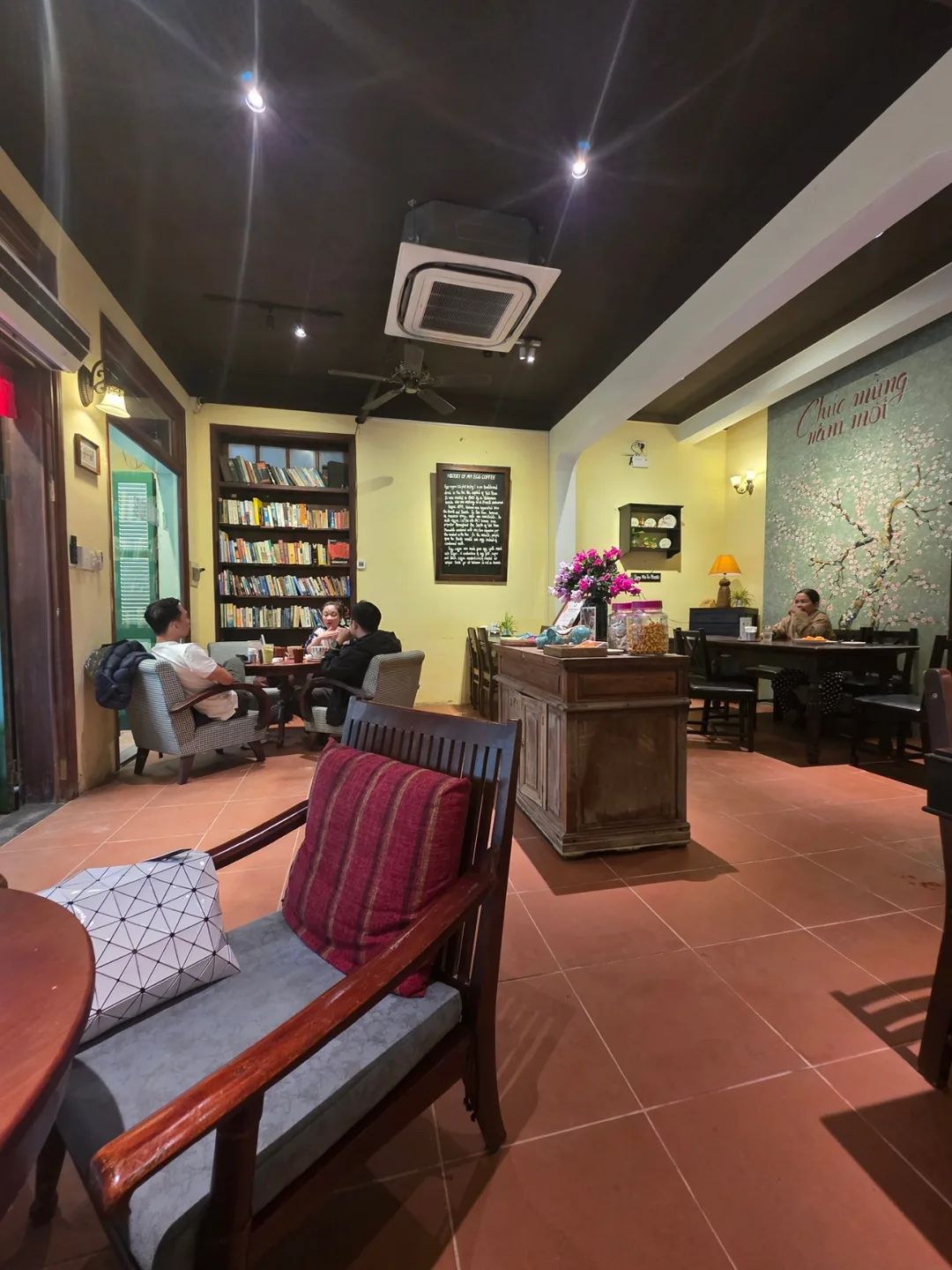 ✈️ Quán cà phê trứng và bánh mì xoài ngon ở Hội An - Little HaNoi Egg Coffee ( Hoi An )