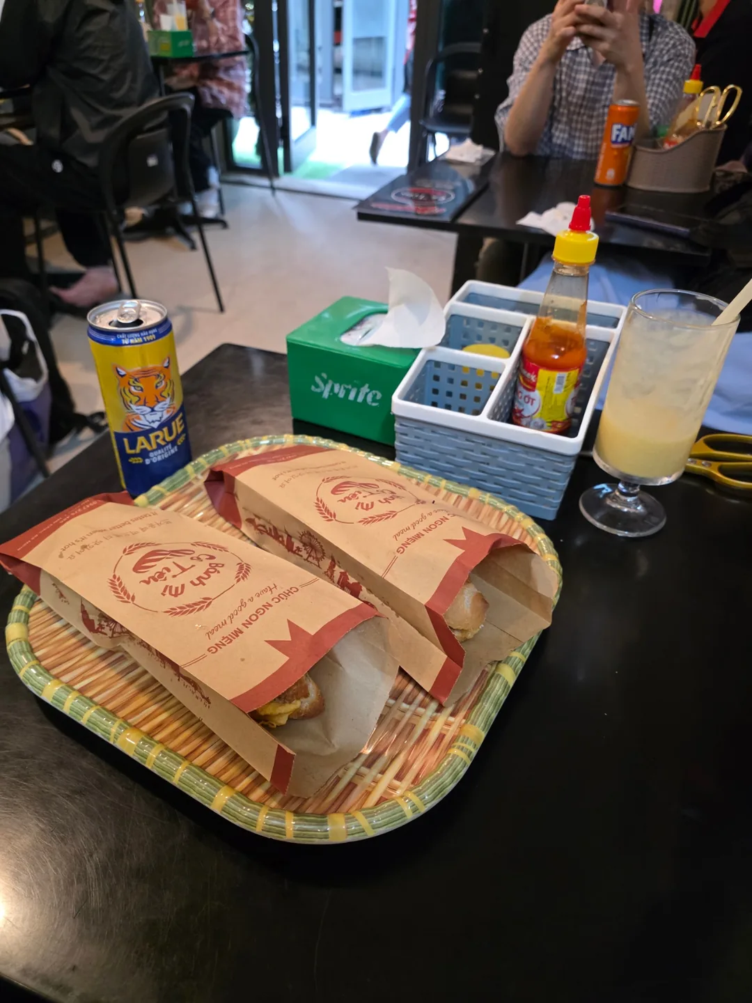 ✈️ Quán bánh mì ngon-Bánh Mì Cô Tiên