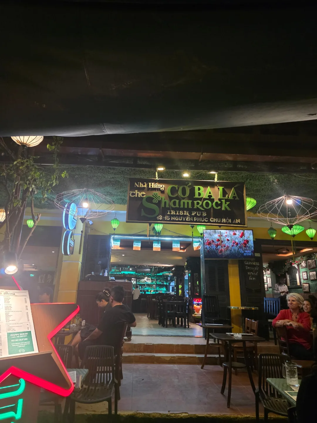 ✈️Quán Pub Ireland The Shamrock Hội An (The Shamrock Irish Pub Hoi An)