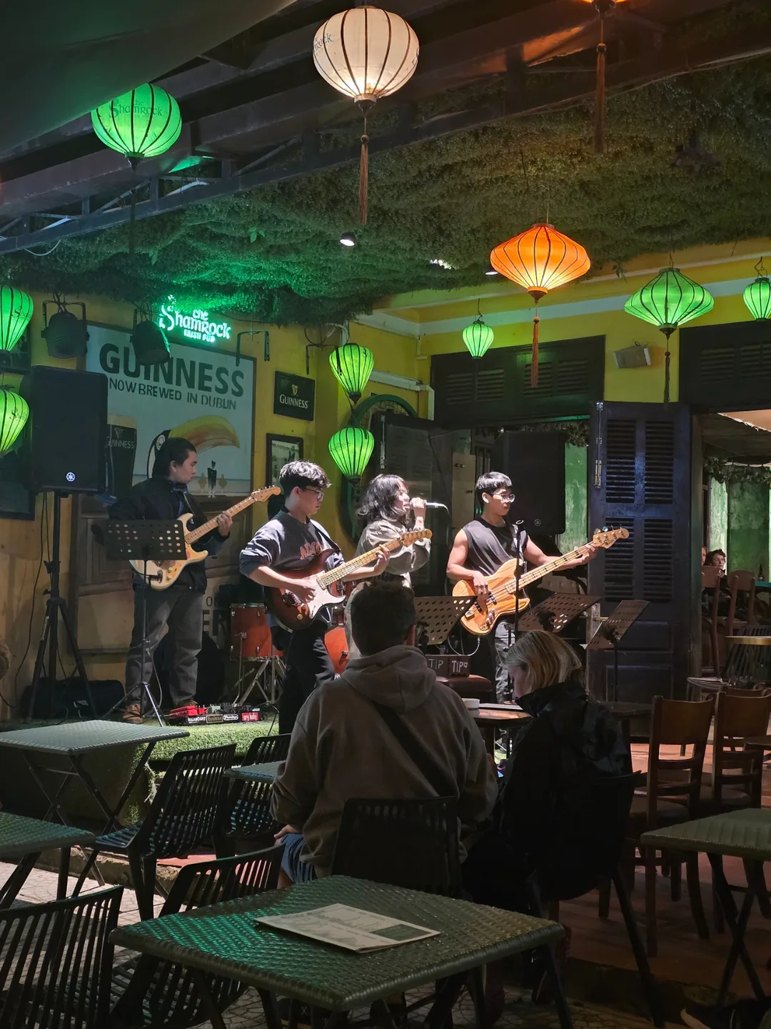 ✈️Quán Pub Ireland The Shamrock Hội An (The Shamrock Irish Pub Hoi An)