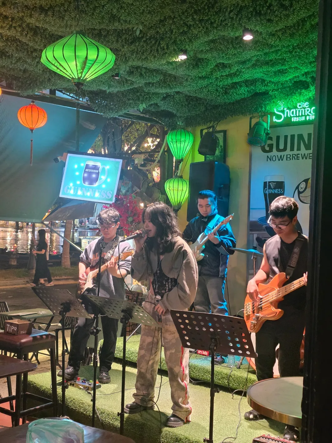 ✈️Quán Pub Ireland The Shamrock Hội An (The Shamrock Irish Pub Hoi An)