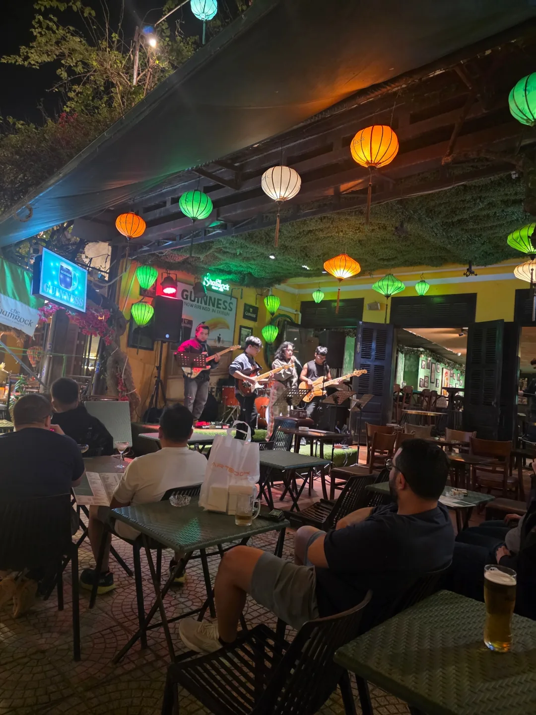 ✈️Quán Pub Ireland The Shamrock Hội An (The Shamrock Irish Pub Hoi An)
