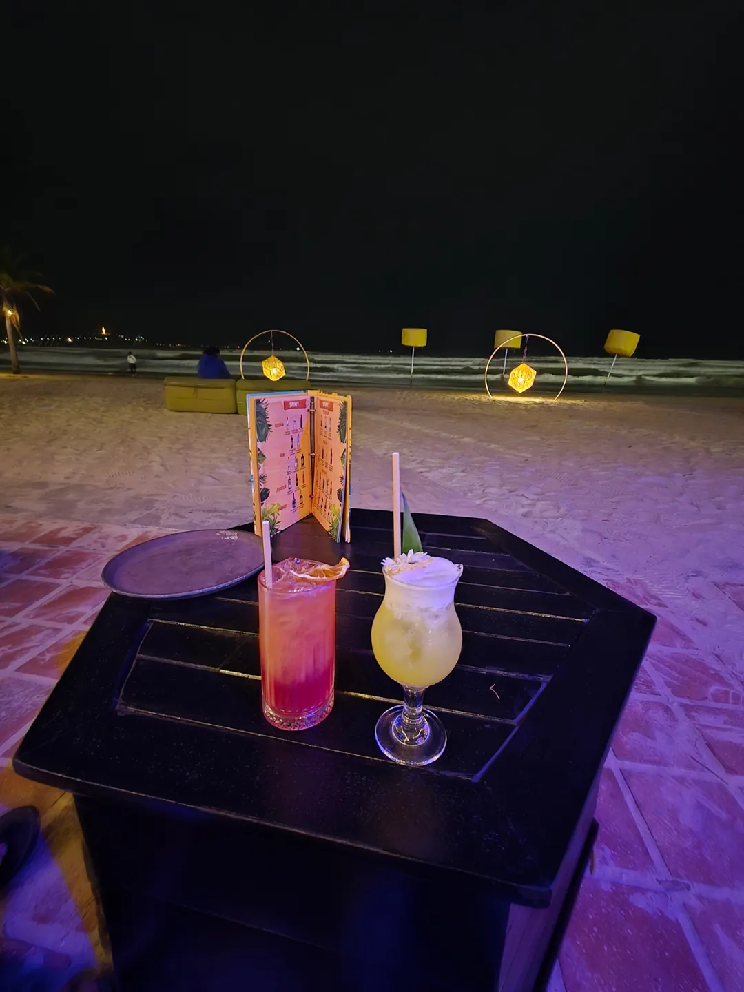 ✈️ Mikevich Malibu Beach Club - Malibu Beach Club - Seaside Chill & Cocktails