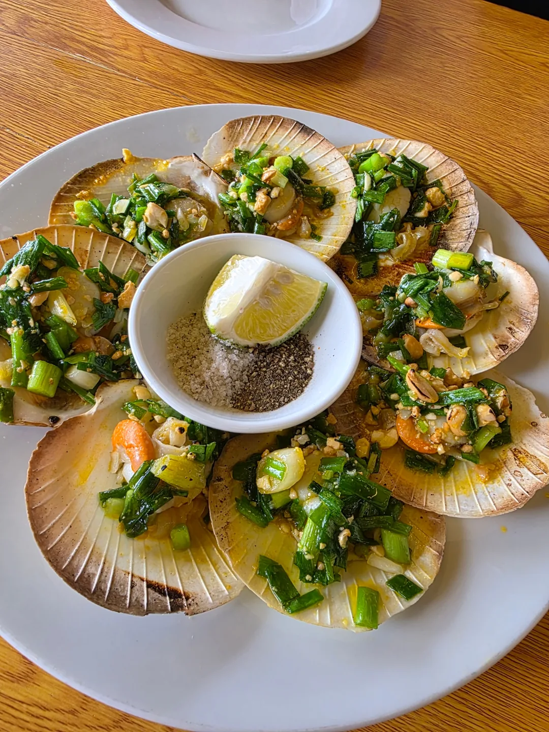 ✈️ Nhà hàng ngon nổi tiếng ở bãi biển Anbang, La Plage (La Plage restaurant)