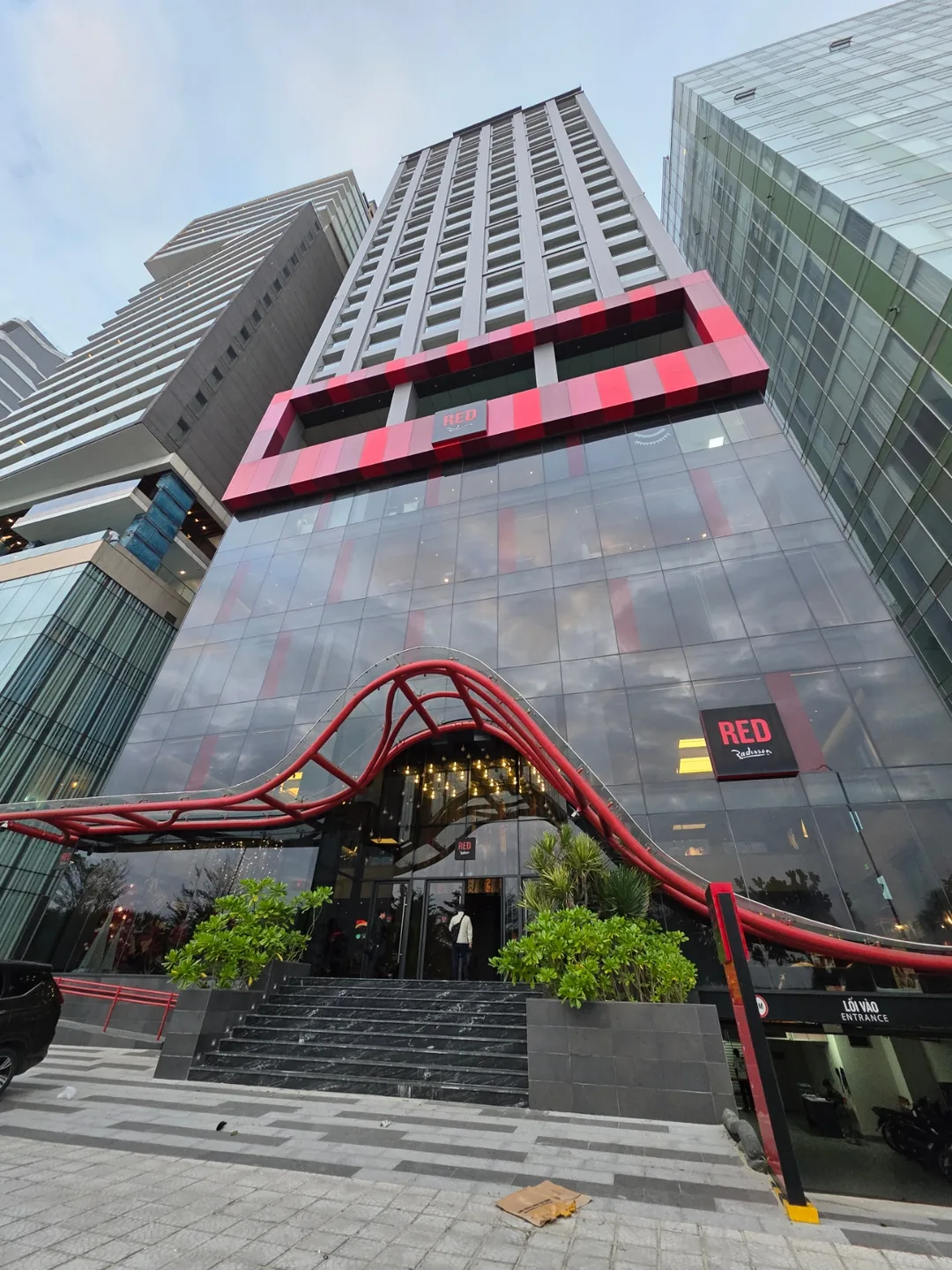 ✈️ Khách sạn Radisson RED Đà Nẵng (Radisson RED Danang)