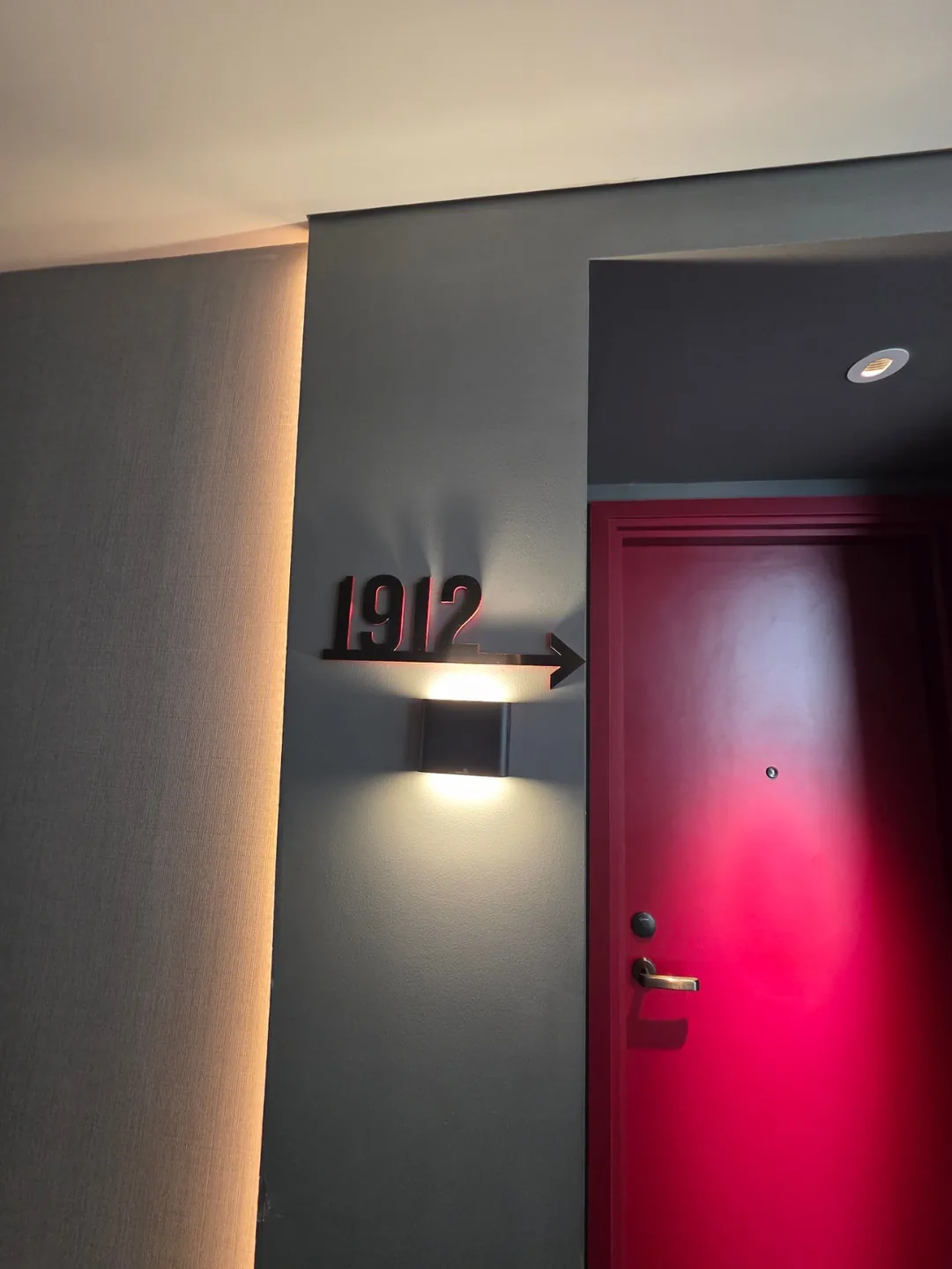 ✈️ Khách sạn Radisson RED Đà Nẵng (Radisson RED Danang)