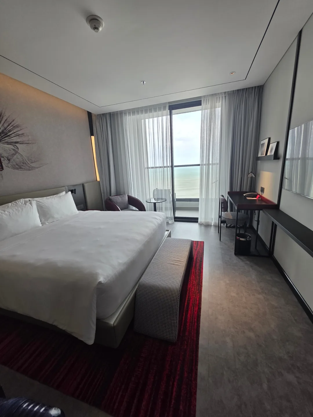 ✈️ Khách sạn Radisson RED Đà Nẵng (Radisson RED Danang)