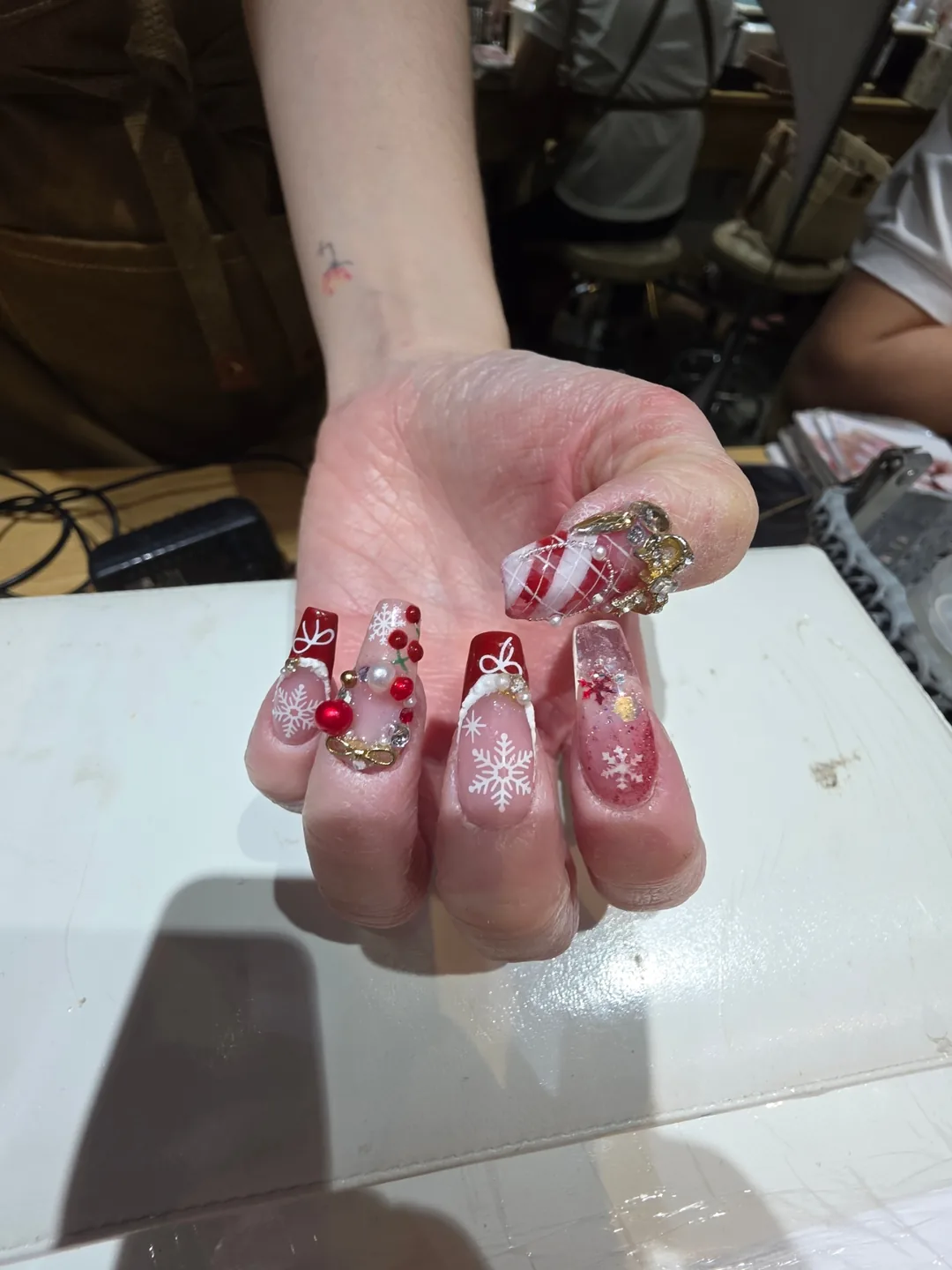✈️ Đã đến Đà Nẵng thì cũng phải làm nail nữa chứ~