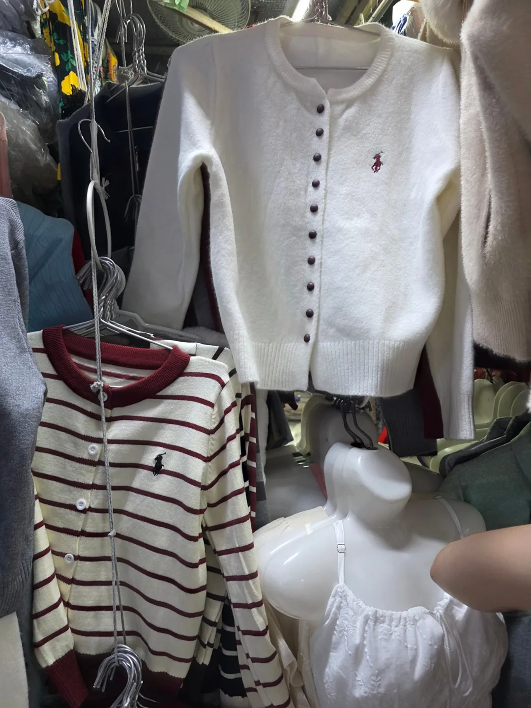 ✈️ Chợ Han Cardigan.Áo phao.Áo thun.Áo hoodie mua sắm