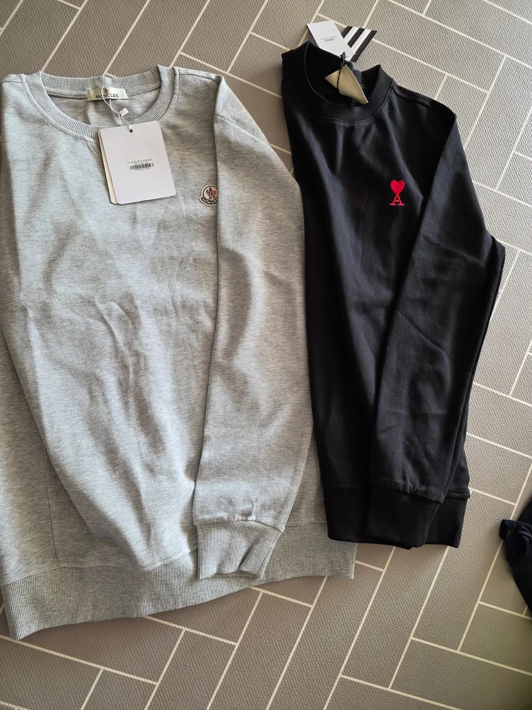 ✈️ Chợ Han Cardigan.Áo phao.Áo thun.Áo hoodie mua sắm