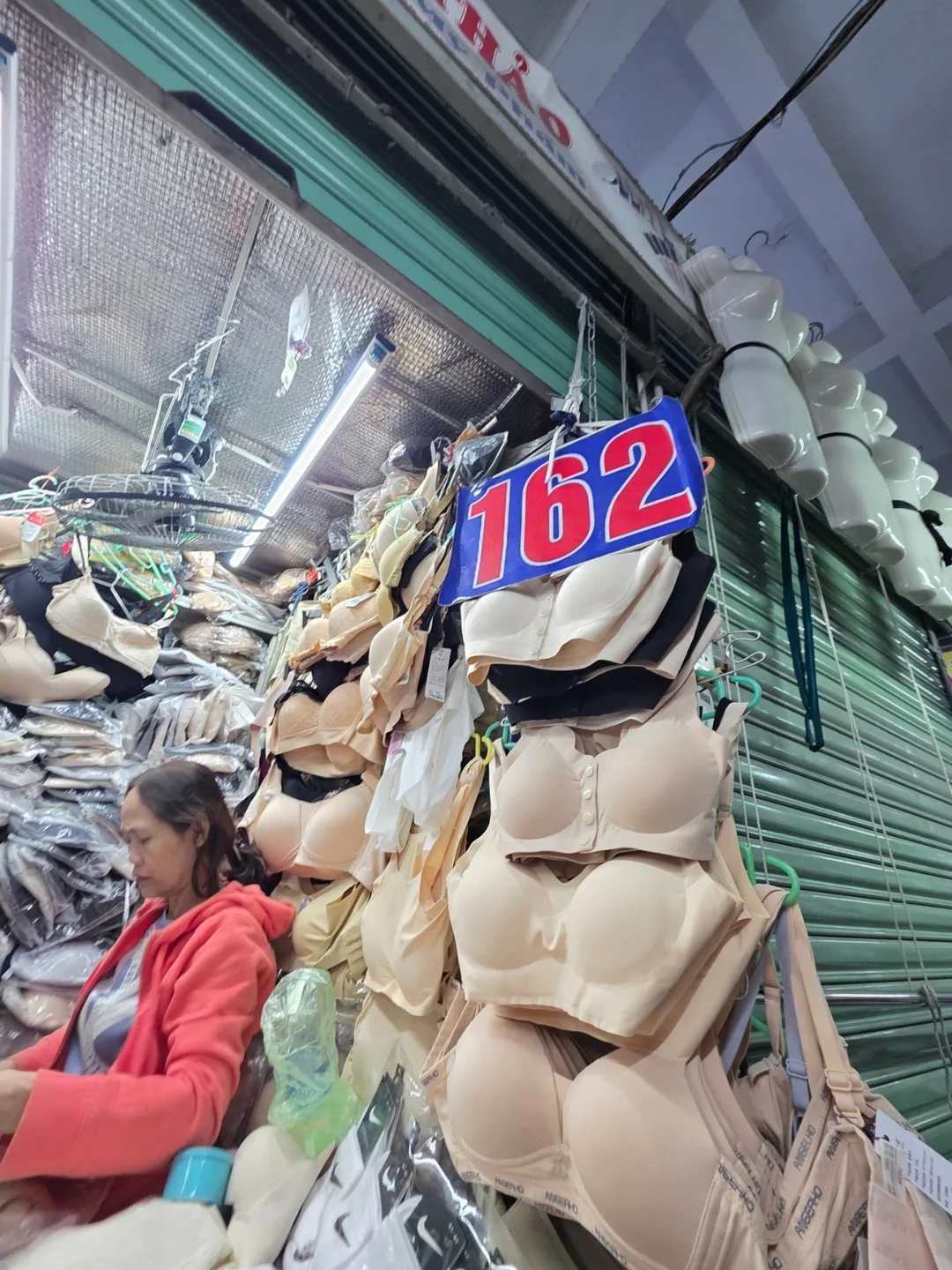 ✈️ Chợ Han số 162 số 165 cửa hàng đồ lót