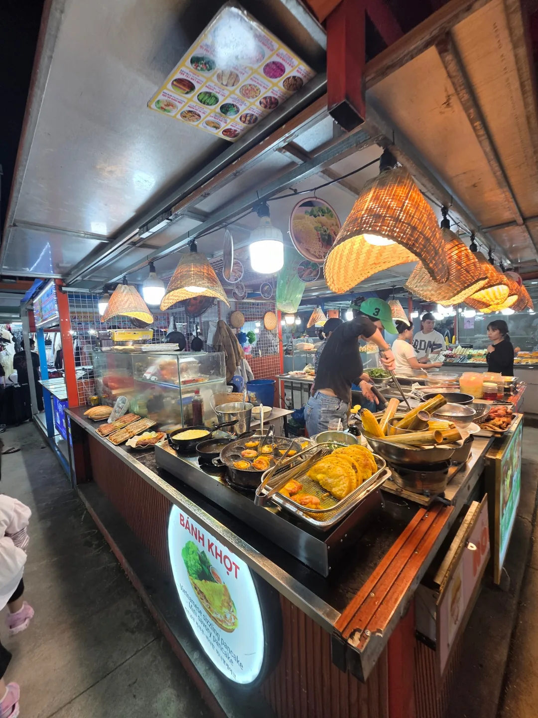 ✈️ Mua sắm tại chợ Xin Chào