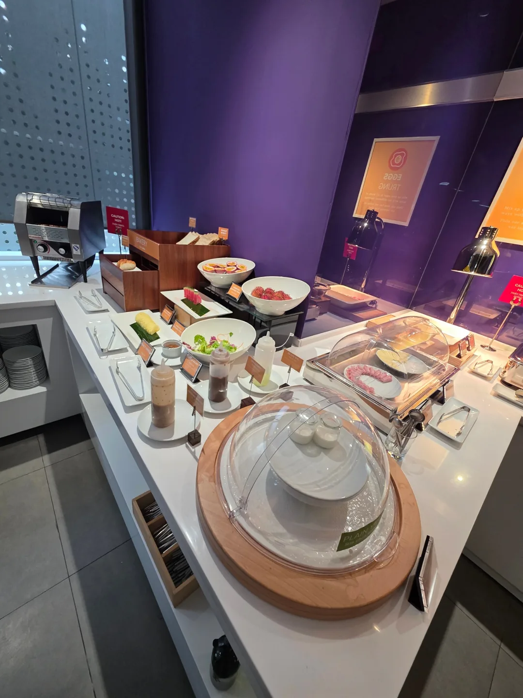 ✈️ Nhà hàng ăn sáng của khách sạn Trouville by Hilton