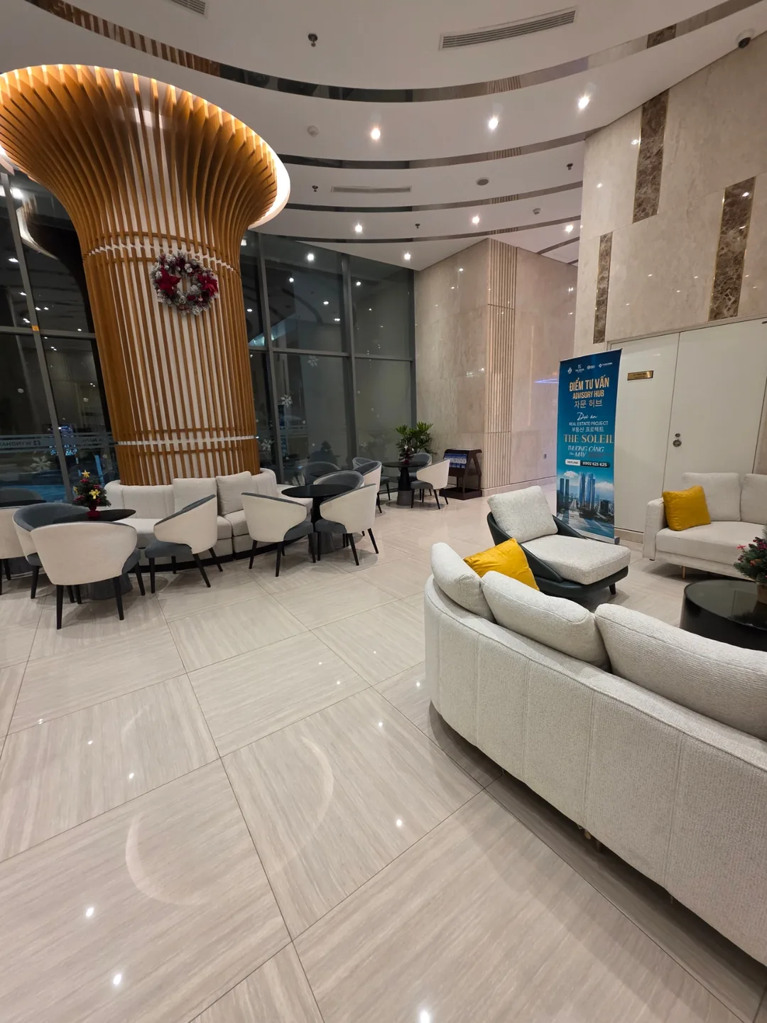 ✈️ Những điều thú vị tại nhà hàng ăn sáng của khách sạn Wyndham Soleil