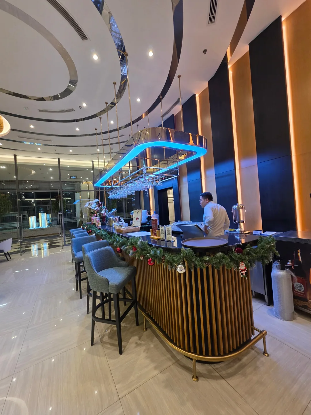 ✈️ Những điều thú vị tại nhà hàng ăn sáng của khách sạn Wyndham Soleil