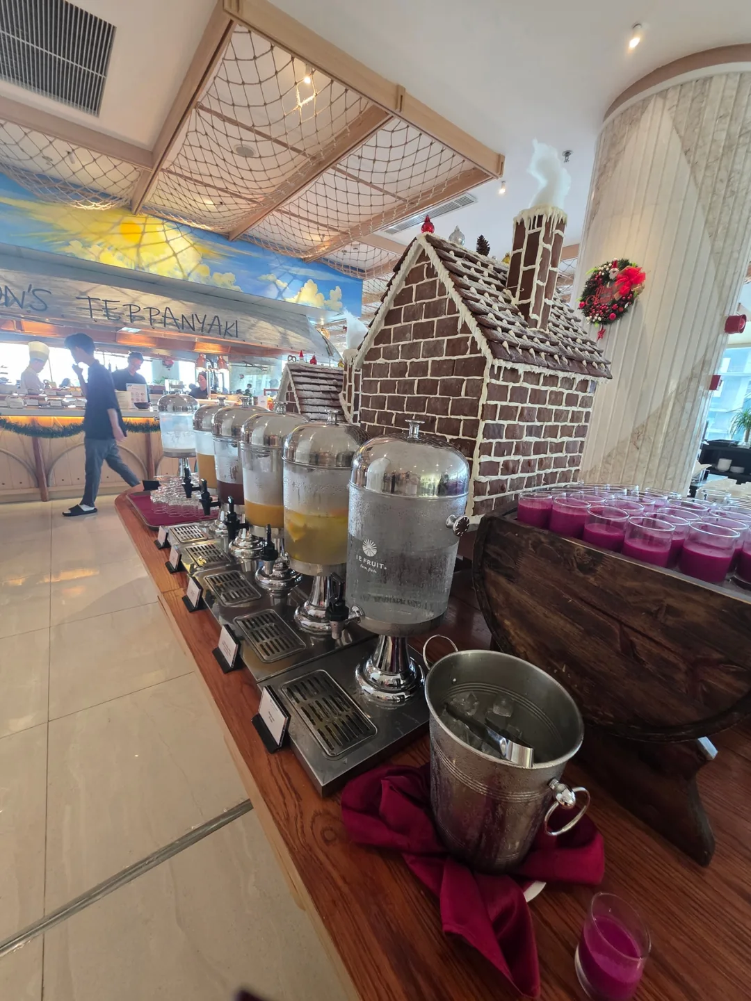 ✈️ Những điều thú vị tại nhà hàng ăn sáng của khách sạn Wyndham Soleil