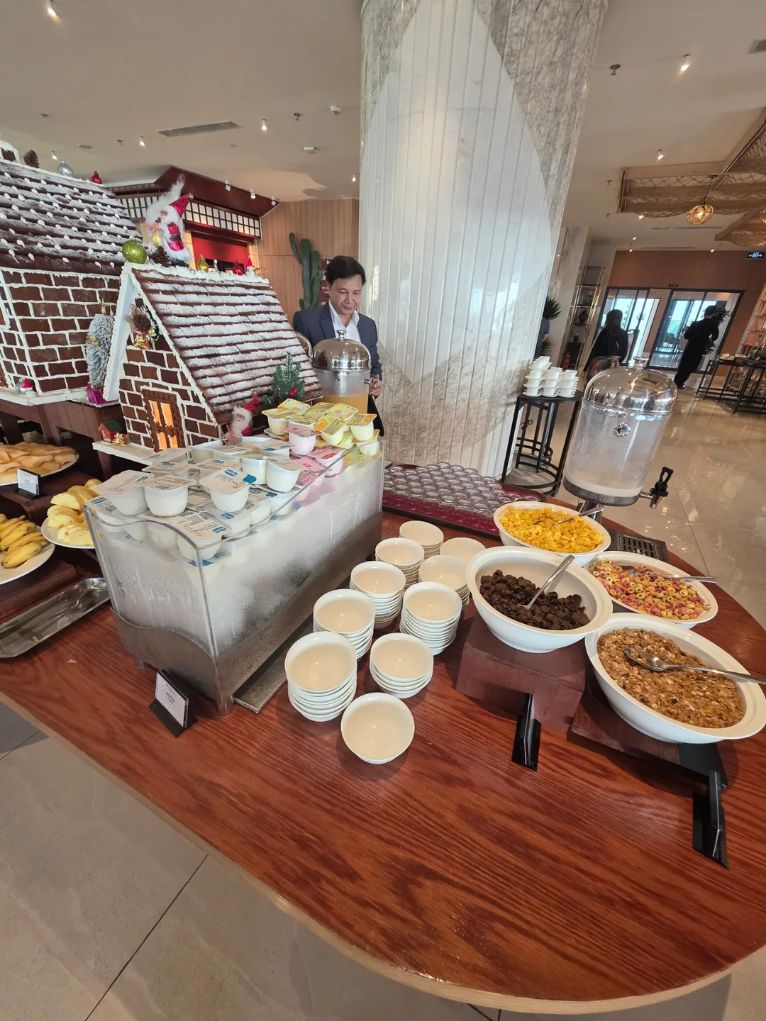 ✈️ Những điều thú vị tại nhà hàng ăn sáng của khách sạn Wyndham Soleil