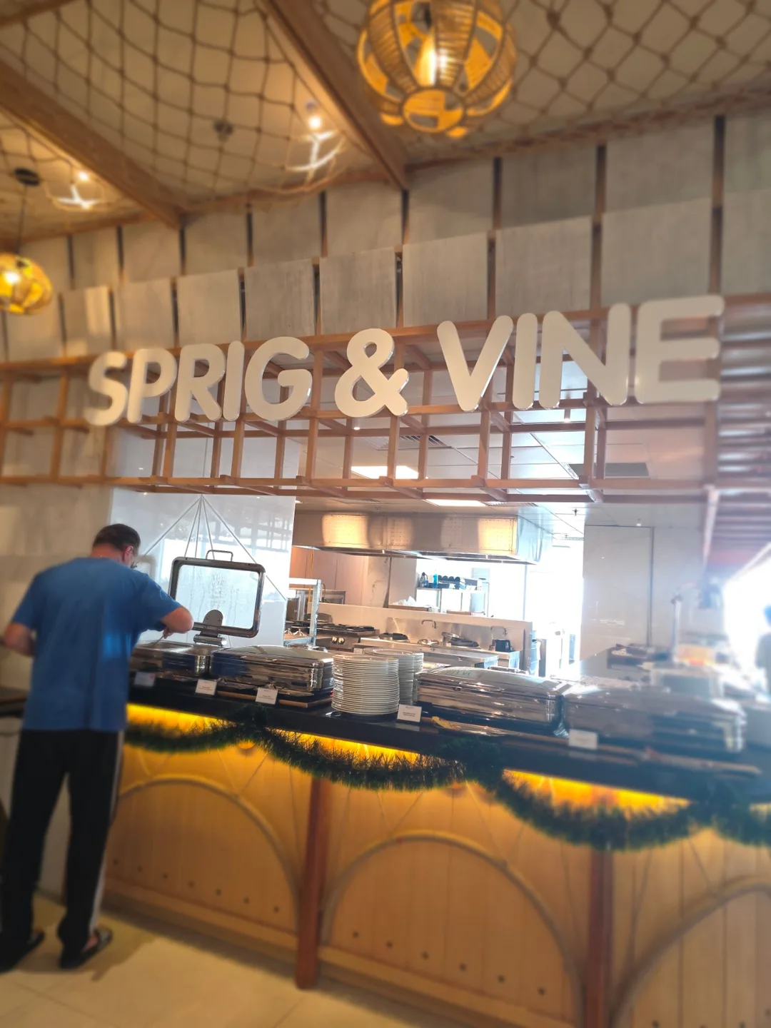 ✈️ Những điều thú vị tại nhà hàng ăn sáng của khách sạn Wyndham Soleil