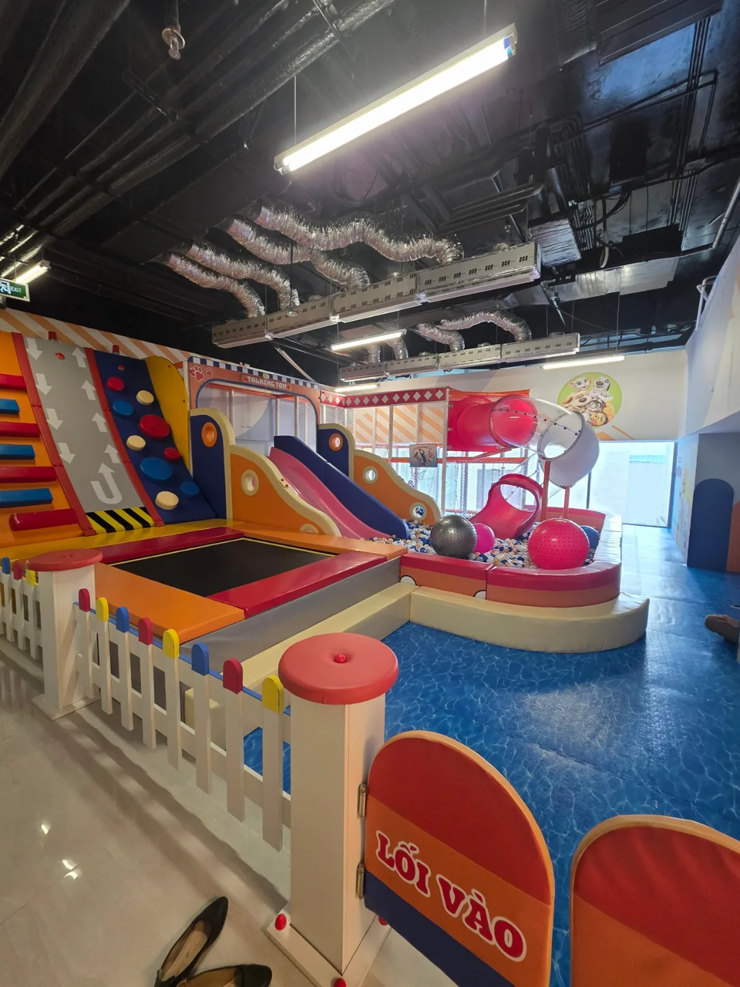 ✈️ Kids Café khách sạn Wyndham Soleil