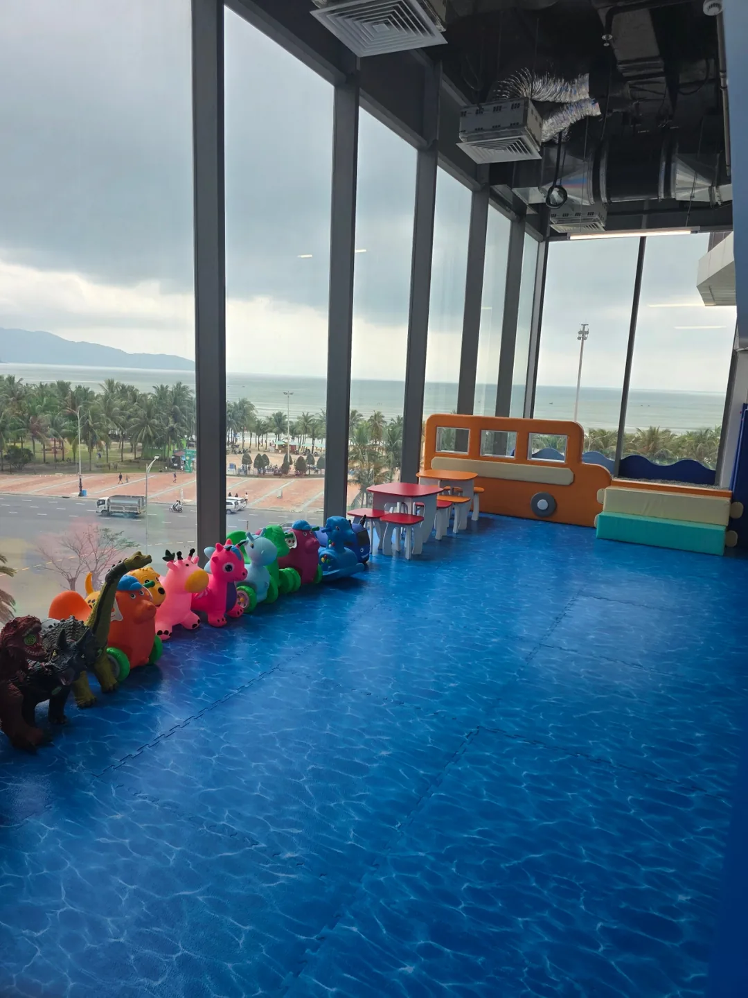 ✈️ Kids Café khách sạn Wyndham Soleil