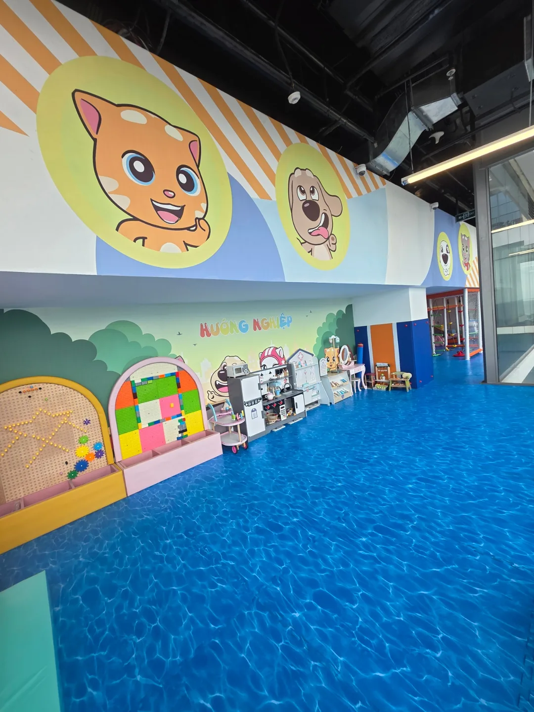 ✈️ Kids Café khách sạn Wyndham Soleil