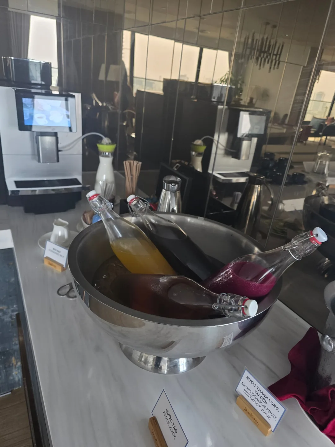 ✈️Sự hiểu lầm do tính hay quên gây ra - đi đến sảnh lounge khách sạn Radisson mà về tay không~