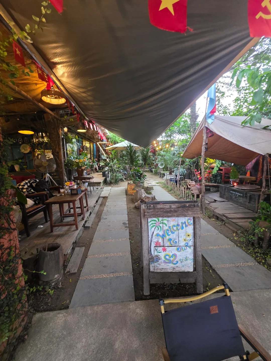 ✈️ Đã đi tìm quán cà phê view hoàng hôn tuyệt đẹp nhưng lại về tay không! Nên đã đến quán cà phê địa phương gần đó mà mình để ý sẵn - S2 Station Cafe
