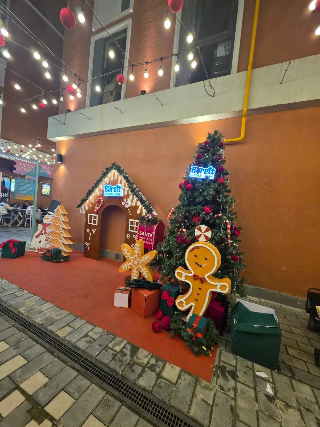 ✈️Chuyến du lịch mà mình đã ngắm rất nhiều cây thông Noel