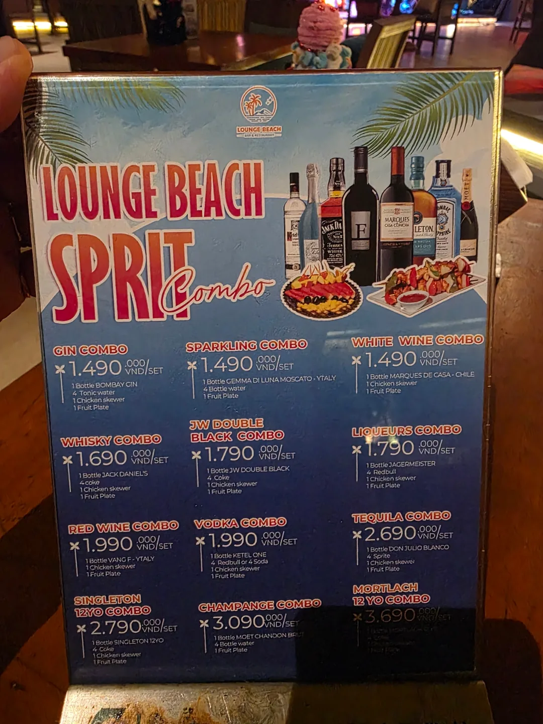 ✈️Muốn xem show lửa ở Mikebich thì cứ đến thẳng Lounge Beach nhé. (Lounge Beach Bar - Restaurant)
