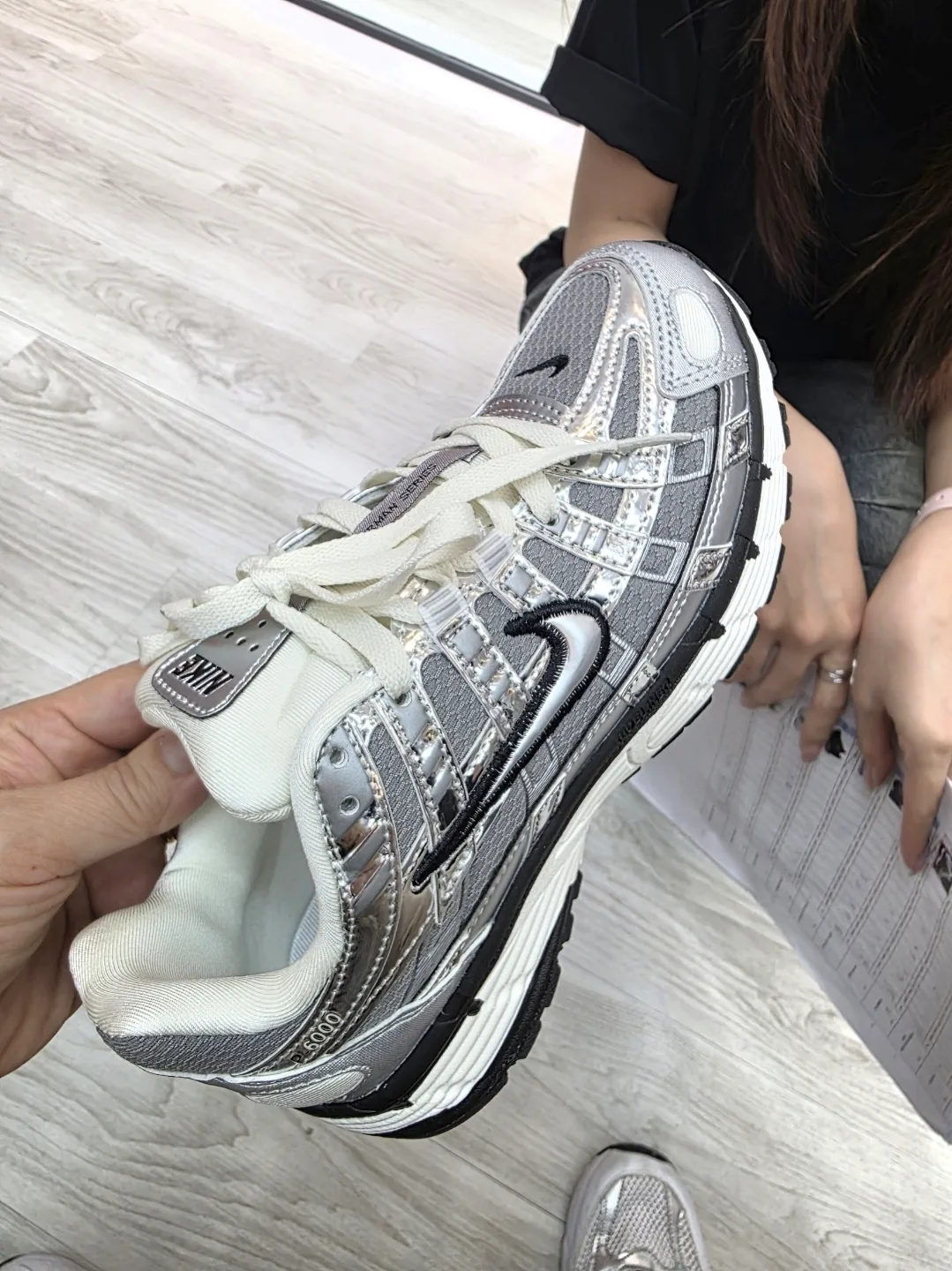 ✈️ Review giày sneaker mua ở chợ Han sau khi mang
