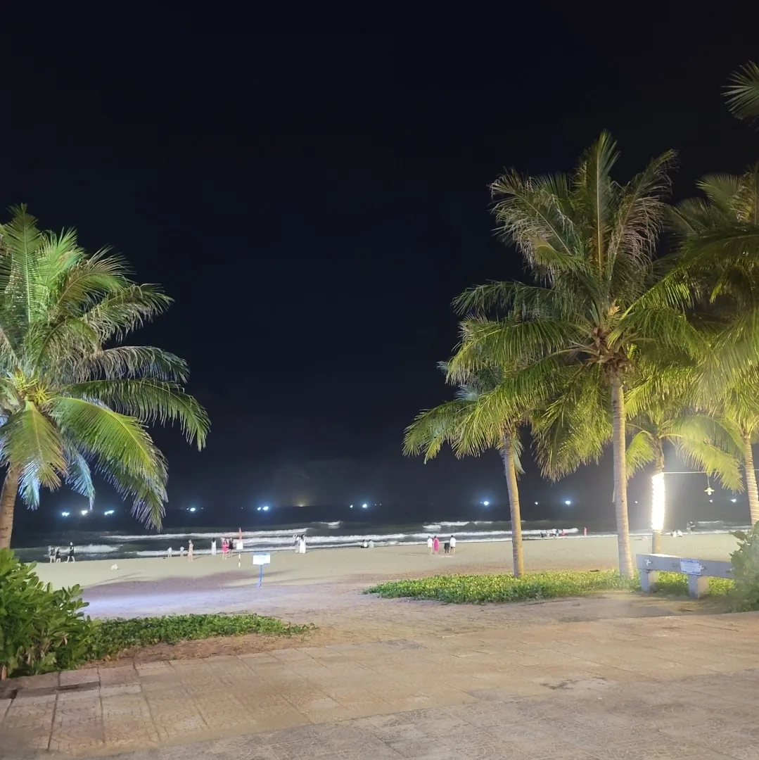 ✈️ Những con phố đêm yên tĩnh của bãi biển Mỹ Khê