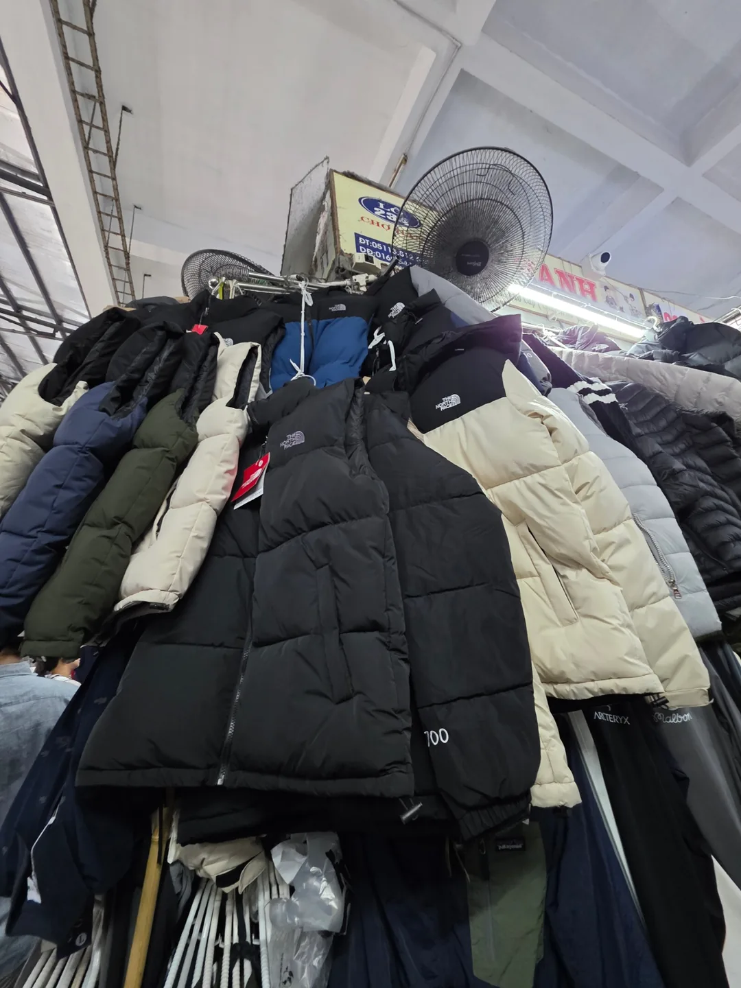 ✈️ Chợ Han số 234, áo khoác phao North Face