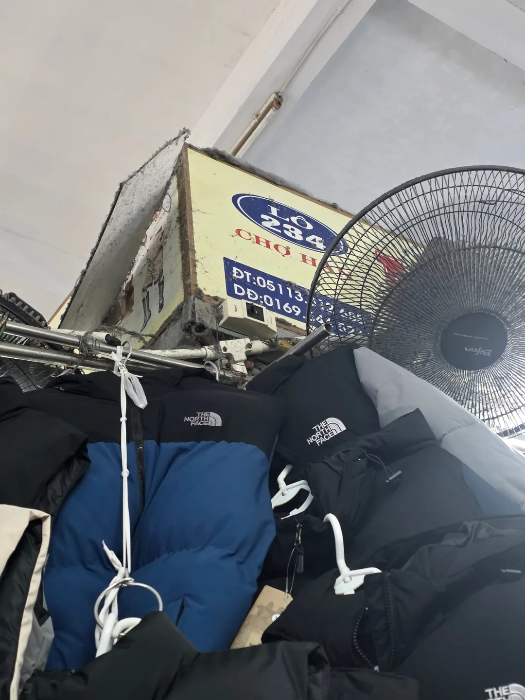 ✈️ Chợ Han số 234, áo khoác phao North Face