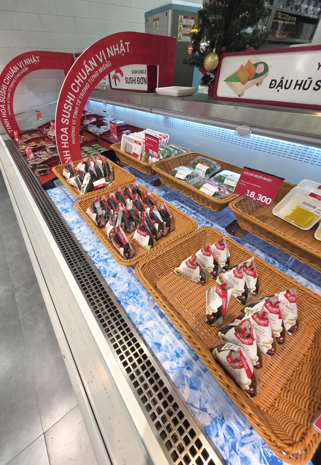 ✈️ Lotte Mart ở thành phố Đà Nẵng, tỉnh Gyeonggi là siêu thị Hàn Quốc