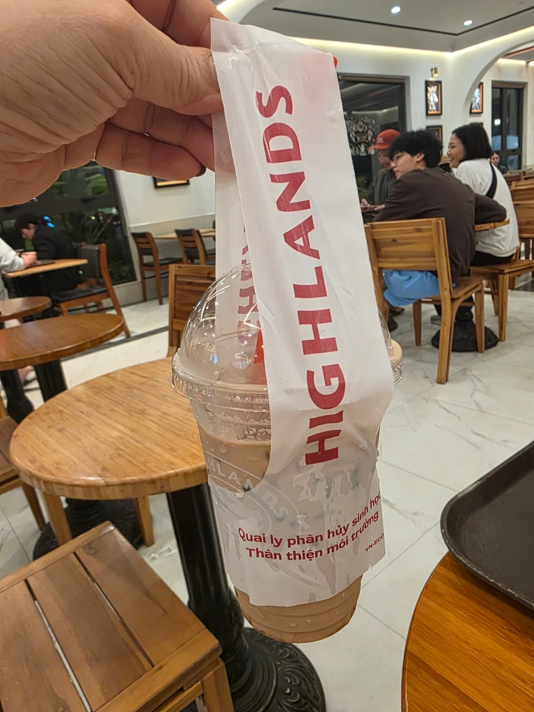 ✈️ Đà Nẵng Highlands Coffee - chi nhánh bãi biển Mỹ Khê