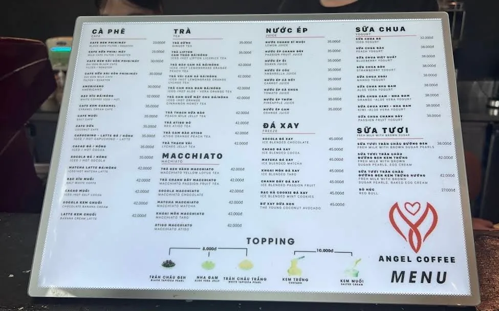 Quán cà phê lớn của người địa phương gần chợ Hàn — Angel Coffee, 87 Quang Trung