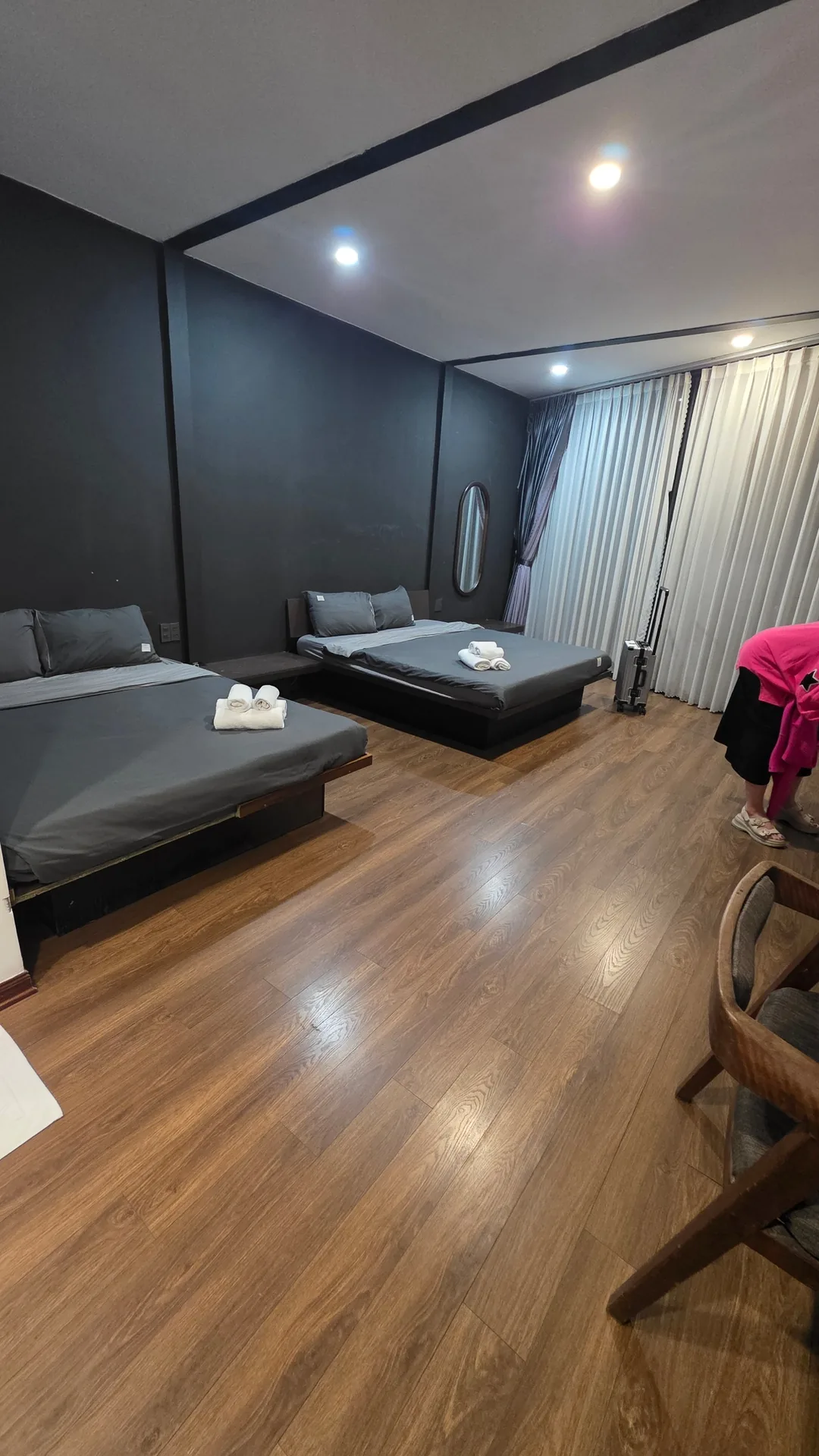 ✈️ Đến nơi vào ban đêm, lưu trú 0.5 đêm - Khách sạn con nhộng The Garden
The Garden Capsule Hotel