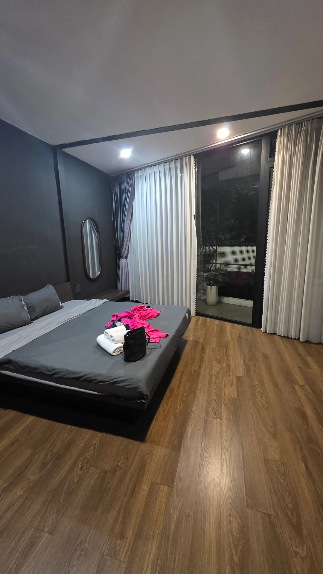 ✈️ Đến nơi vào ban đêm, lưu trú 0.5 đêm - Khách sạn con nhộng The Garden
The Garden Capsule Hotel