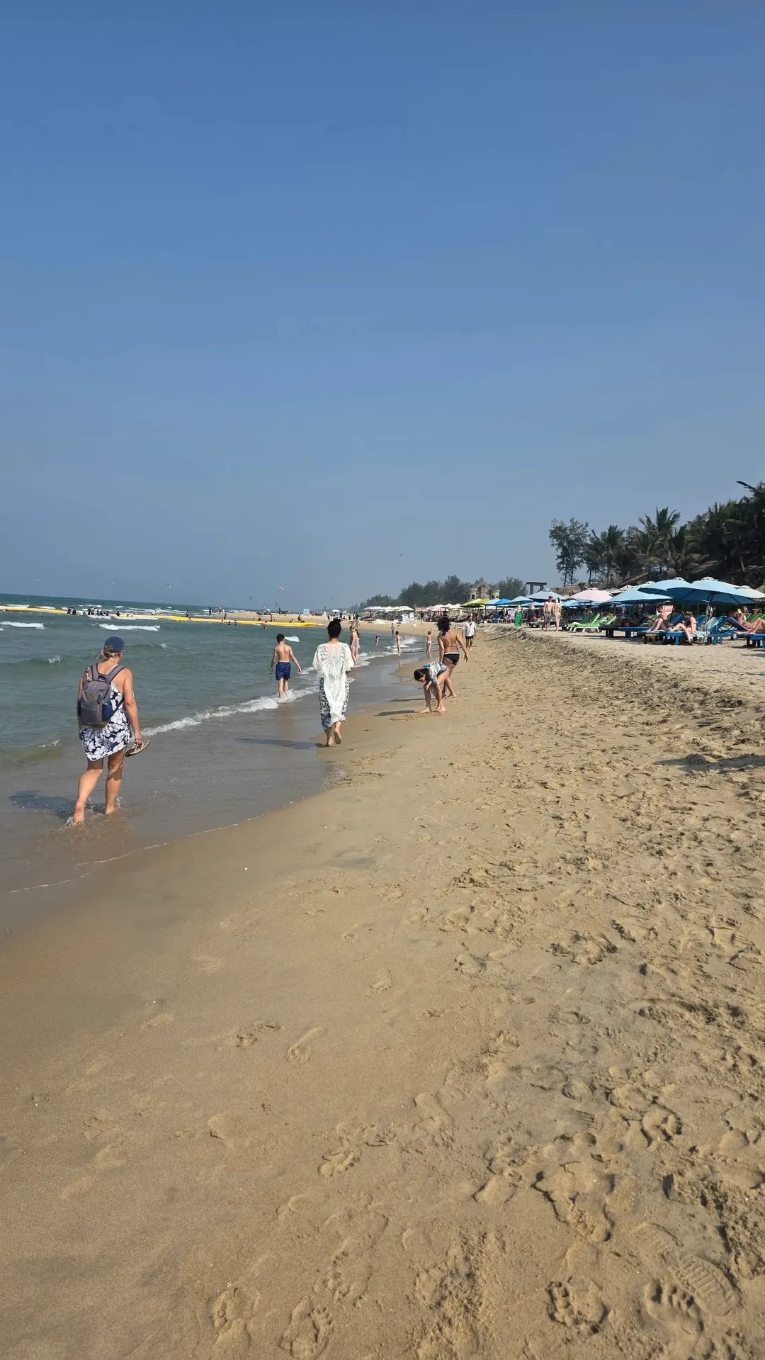 ✈️Thời tiết đẹp hết nấc! Anbang Beach La Plage
La Plage