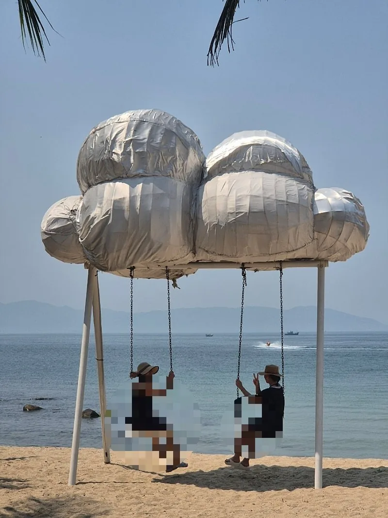 ✈️Ngày thứ 3 sẽ có lịch trình vui chơi với nước tại bãi biển Morae~ Tí tách tí tách!