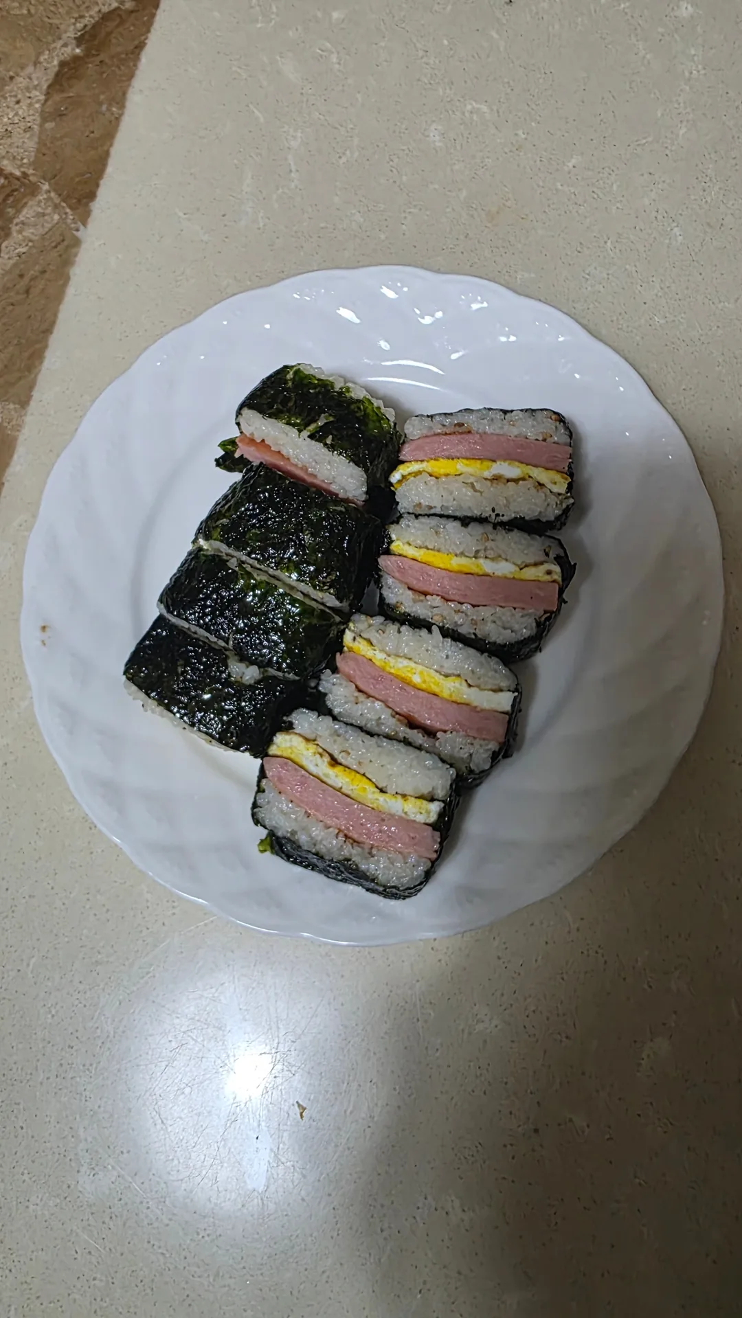 Sáng nay ăn spam musubi