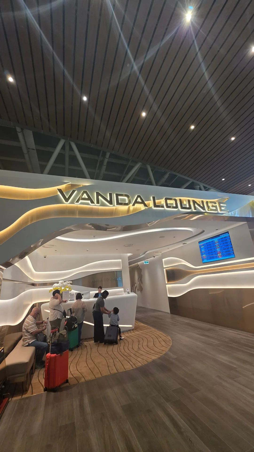 ✈️Khu miễn thuế sân bay Đà Nẵng Bandara Lounge🤩