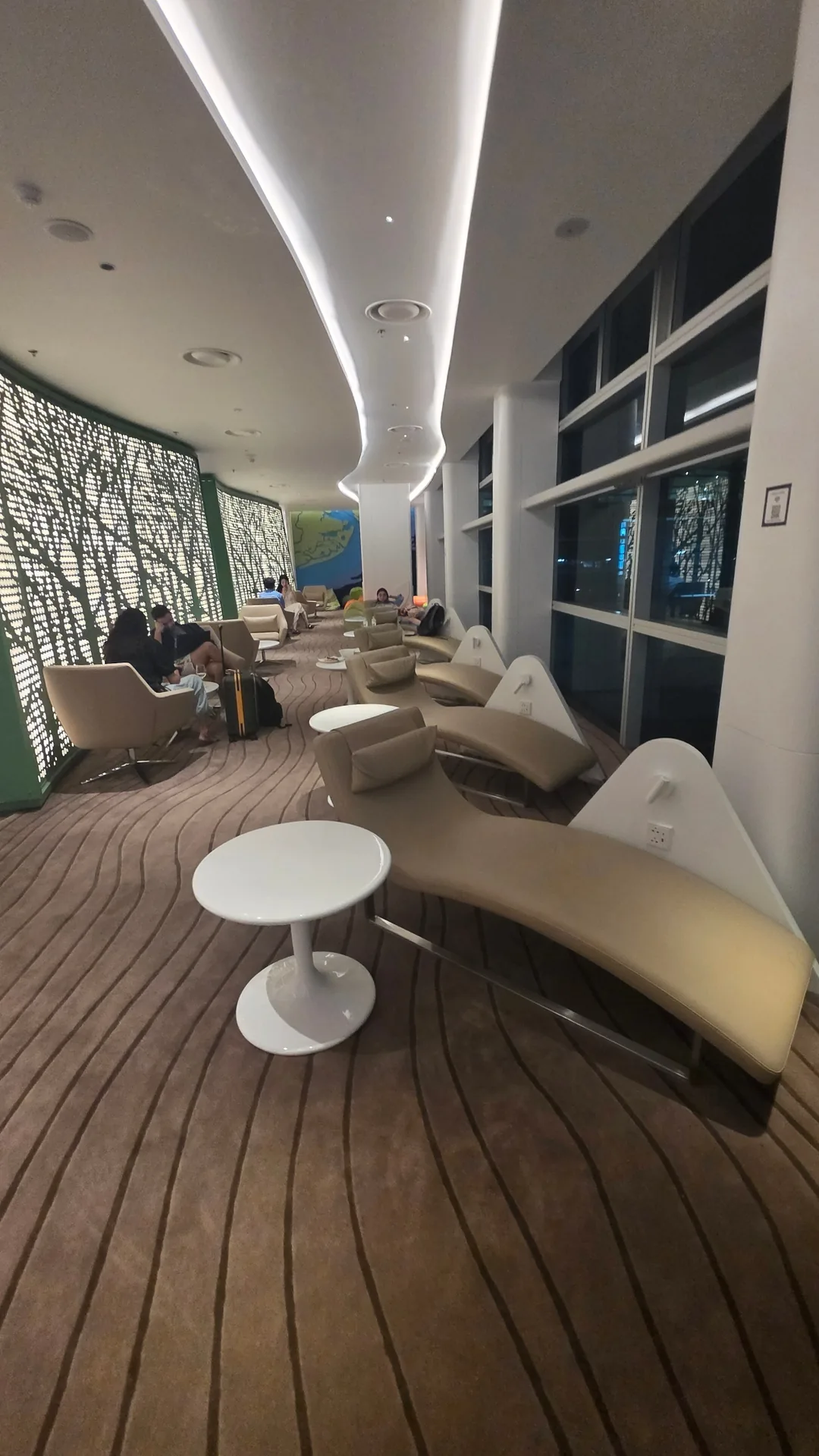 ✈️Khu miễn thuế sân bay Đà Nẵng Bandara Lounge🤩