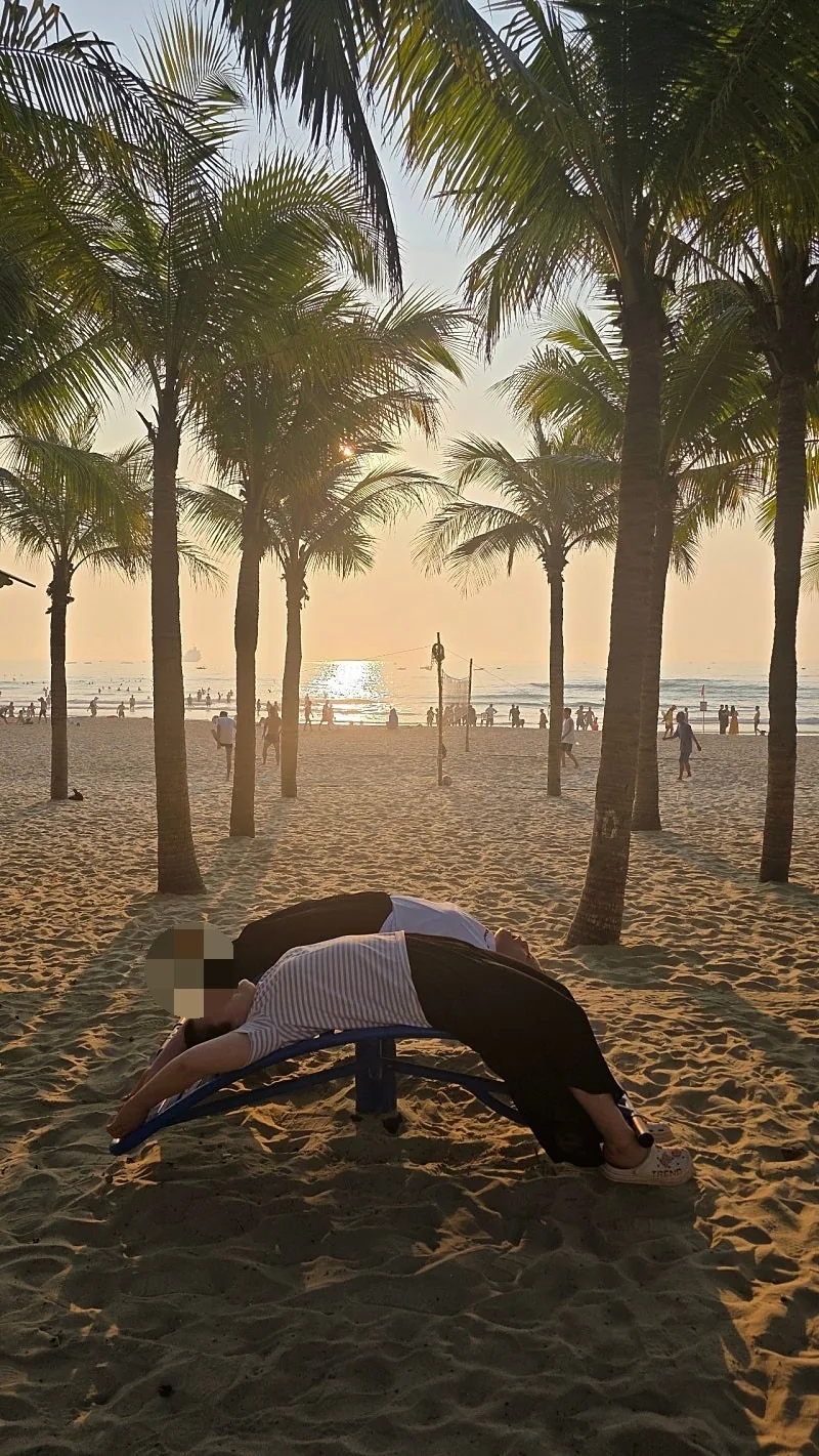 Ngắm bình minh ở biển Mỹ Khê và lấy tinh thần! Tập thể dục buổi sáng 😄