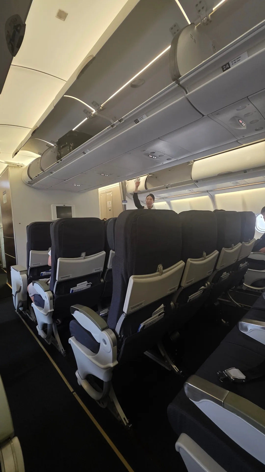 ✈️Chuyến bay thứ ba! Hãng hàng không Parata 😄