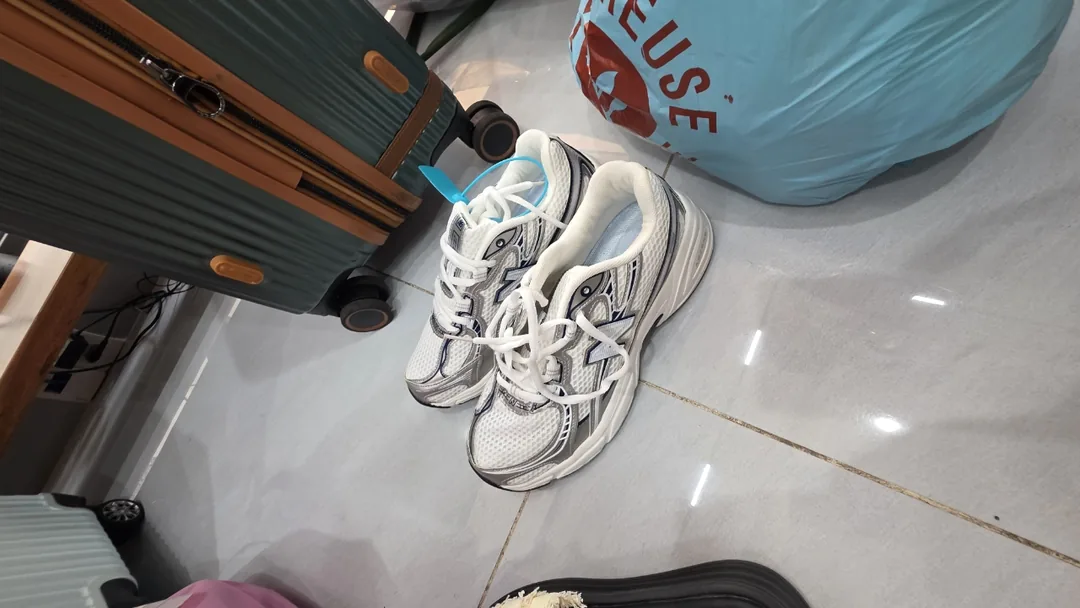 ✈️ Giờ mua sắm chợ Han😂😁